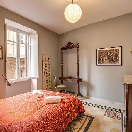 Monti Coliseum 2nd Floor 3 Bedroom Lejlighed