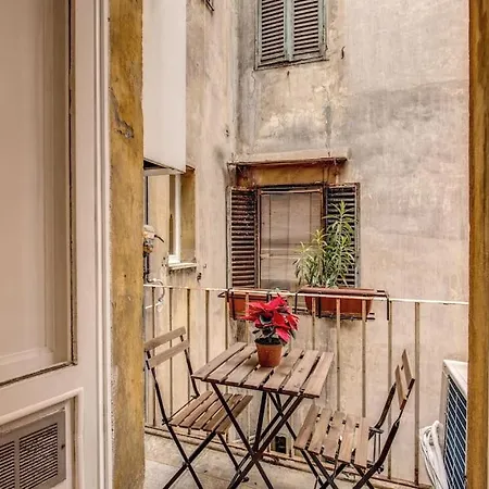 Lejlighed Monti Coliseum 2nd Floor 3 Bedroom Rom